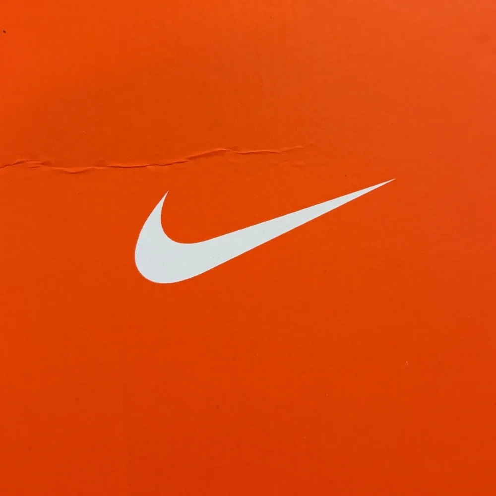 Nike Revolution 7 Sneaker in Red/Black, 4